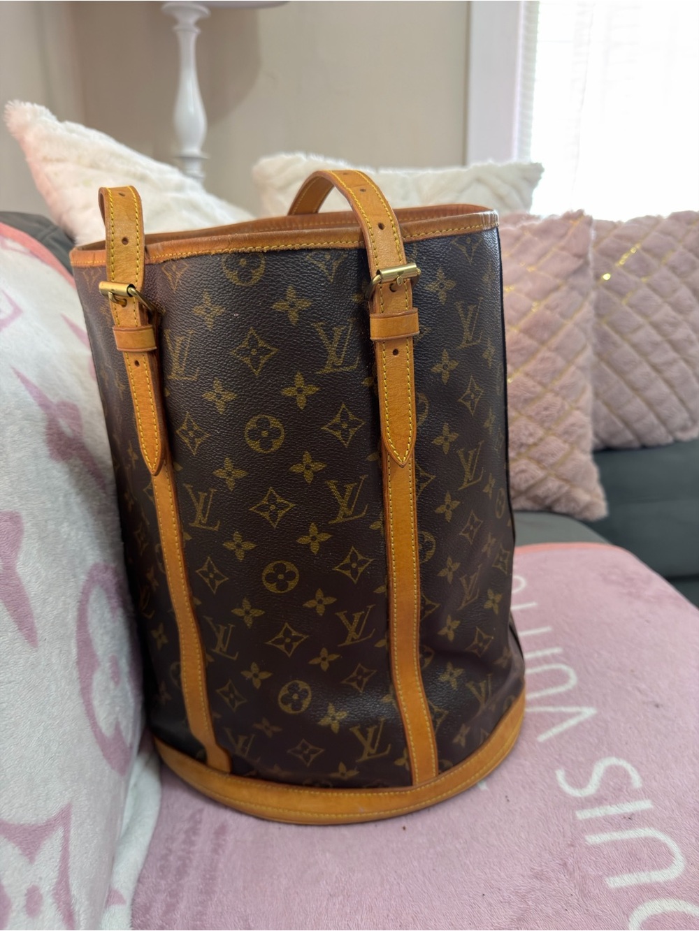 Vintage Authentic Louis Vuitton Monogram Canvas Bucket Bag - Picture 3 of 12